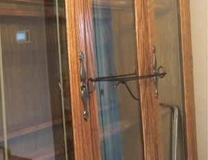 cabinet door tie