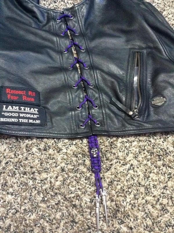 Vest with paracord laces