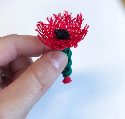 How to Make a Paracord Poppy