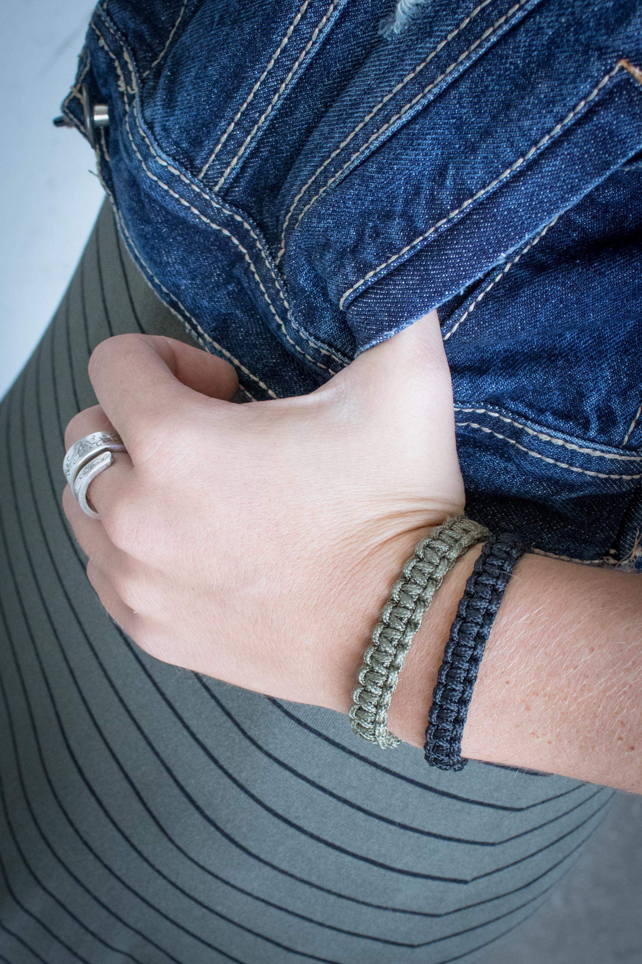 95 paracord hotsell bracelet